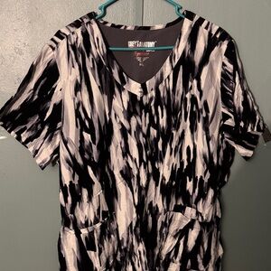 Grey's Anatomy Women's Monochrome Patterned Scrub Top